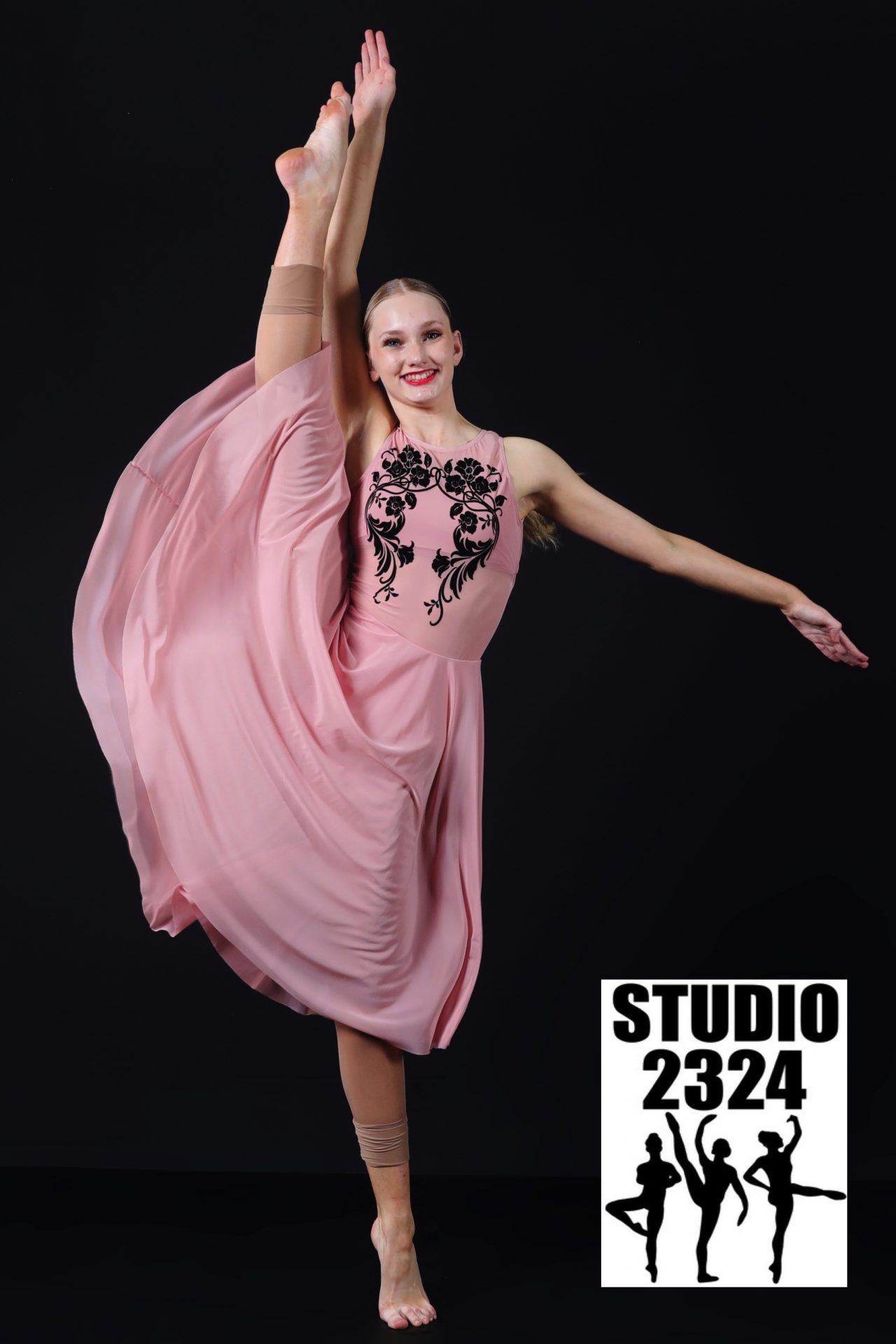 STUDIO 2324-2395 2wm STUDIO 2324-2395 2wm