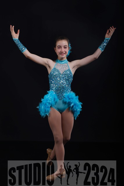 STUDIO2324-4423wm STUDIO2324-4423wm